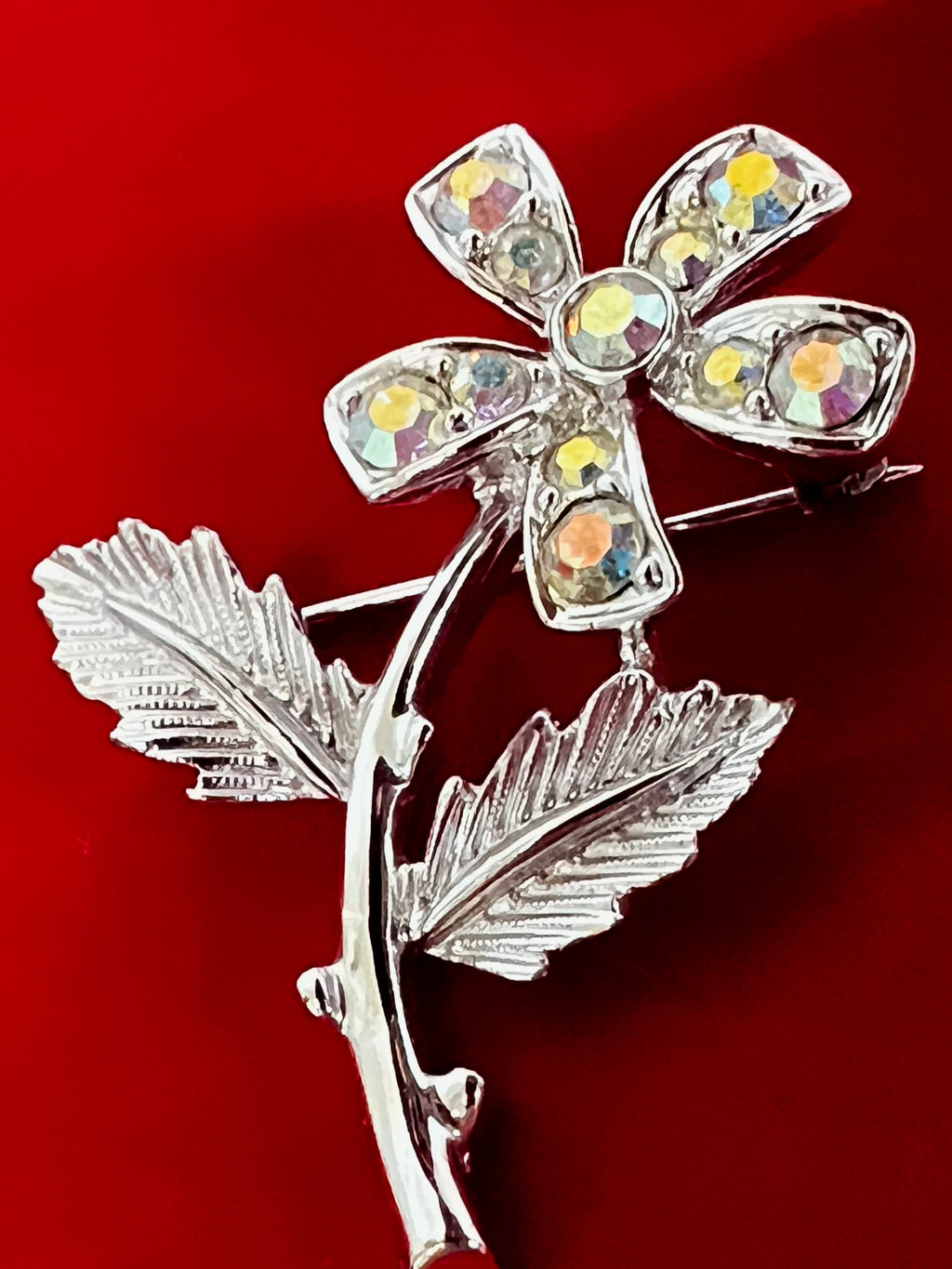 Vintage Flower Motif Brooches group of 3